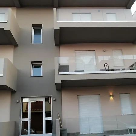 Poggio All'isola Comfort Appartement